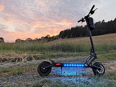 Elektrické koloběžky - testovací předváděcí jízda